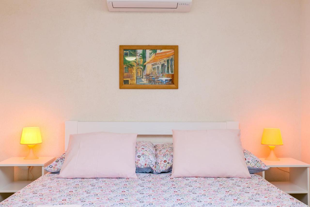 شقة Apartman Hana Omišalj المظهر الخارجي الصورة